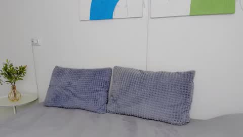 Selena online show from 09-11-25, 08:03