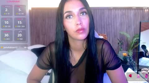 Snapshot of selene_vega_ chatting on 10-16-25, 04:41 INDEPENDENT model Instagram selenevega08 online show from 10-16-25, 04:41