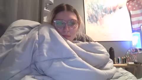 Selene online show from 01-19-25, 06:42