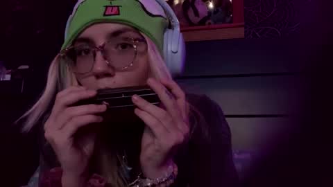 Selene online show from 02-15-25, 07:39