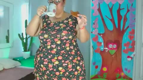 Snapshot of selenna1 chatting on 02-07-25, 05:07 Selenna1 online show from 02-07-25, 05:07