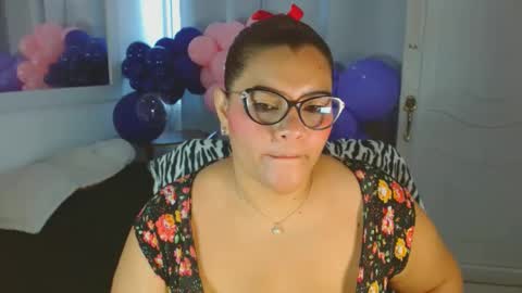 Snapshot of selenna1 chatting on 03-05-25, 02:45 Selenna1 online show from 03-05-25, 02:45