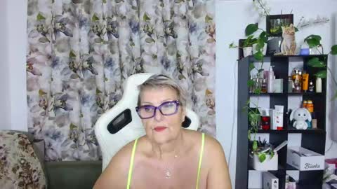 Selenna online show from 01-22-25, 06:52