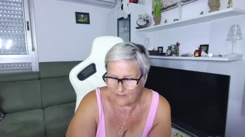 Snapshot of selenna57 chatting on 06-17-26, 11:45 Selenna online show from 06-17-26, 11:45