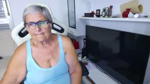 Snapshot of selenna57 chatting on 06-28-26, 05:30 Selenna online show from 06-28-26, 05:30