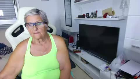 Snapshot of selenna57 chatting on 06-29-26, 05:35 Selenna online show from 06-29-26, 05:35