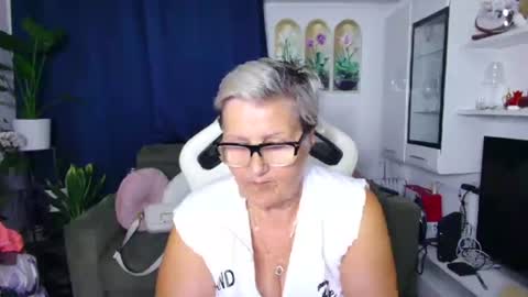 Snapshot of selenna57 chatting on 08-06-26, 05:37 Selenna online show from 08-06-26, 05:37
