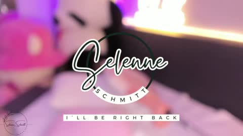 Snapshot of selenne_schmitt chatting on 12-20-24, 07:39 Selenne online show from 12-20-24, 07:39