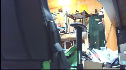 Snapshot of selfpound chatting on 11-04-25, 08:19 selfpound online show from 11-04-25, 08:19