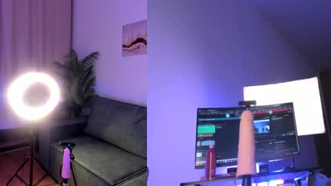 lina next stream nearest evening  online show from 03-09-25, 09:14