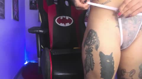 Snapshot of selina_kyl3 chatting on 02-20-25, 07:12 Selinna Kyle online show from 02-20-25, 07:12