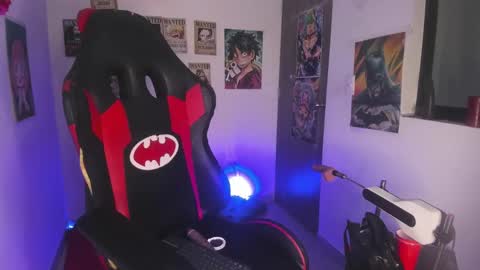 Snapshot of selina_kyl3 chatting on 02-20-25, 10:16 Selinna Kyle online show from 02-20-25, 10:16