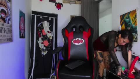 Snapshot of selina_kyl3 chatting on 09-14-25, 01:05 Selinna Kyle online show from 09-14-25, 01:05