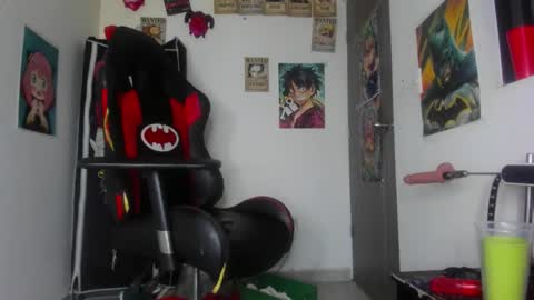 Snapshot of selina_kyl3 chatting on 10-01-25, 01:11 Selinna Kyle online show from 10-01-25, 01:11