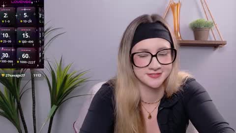 Selina Mae online show from 11-27-25, 04:14