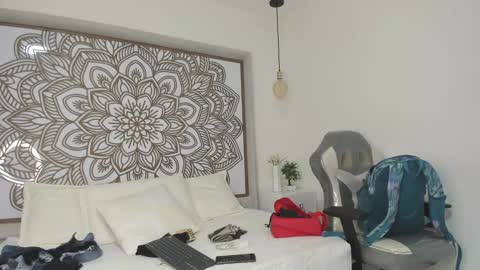 Selket online show from 01-24-25, 11:04