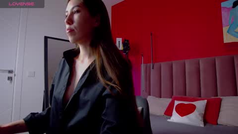 Nicole online show from 01-29-25, 01:48