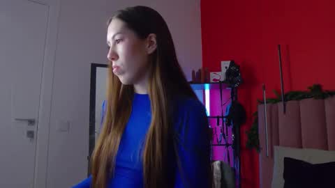 Nicole online show from 12-03-25, 01:46