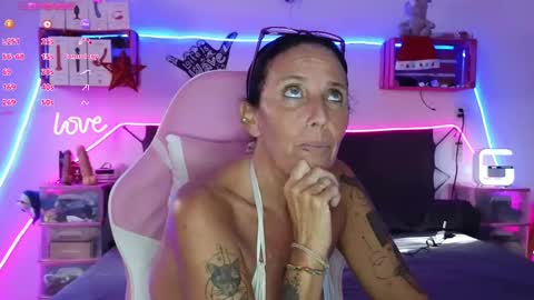 Snapshot of selvaggia_del_caribe chatting on 12-21-24, 09:25 Selvaggia Del Caribe online show from 12-21-24, 09:25