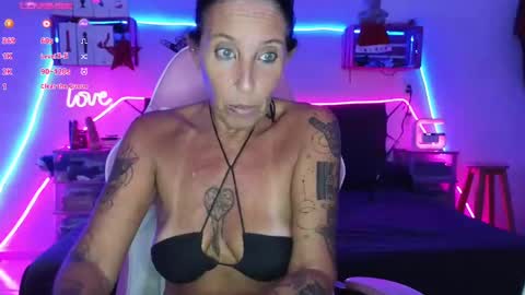 Snapshot of selvaggia_del_caribe chatting on 01-07-25, 10:19 Selvaggia Del Caribe online show from 01-07-25, 10:19