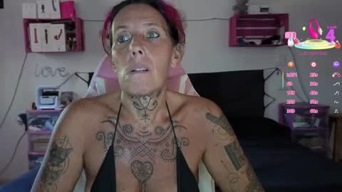 Snapshot of selvaggia_del_caribe chatting on 09-25-25, 04:21 Selvaggia Del Caribe online show from 09-25-25, 04:21