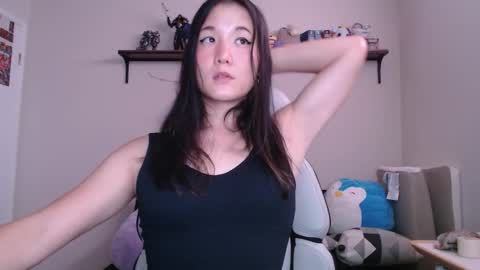 Snapshot of sen_and_sin chatting on 10-19-25, 04:24 Sen online show from 10-19-25, 04:24