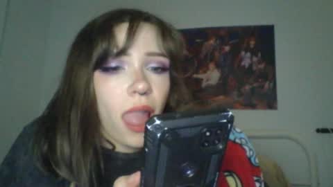 Snapshot of sendforesme chatting on 01-04-25, 03:18 goddess esme online show from 01-04-25, 03:18