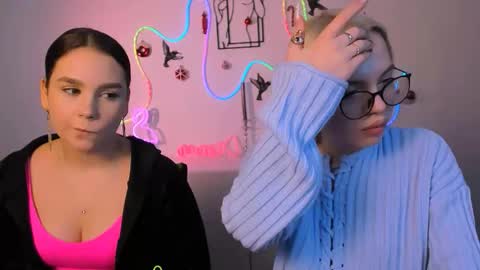 Snapshot of sendi_cais chatting on 01-06-26, 12:42 Sendi online show from 01-06-26, 12:42