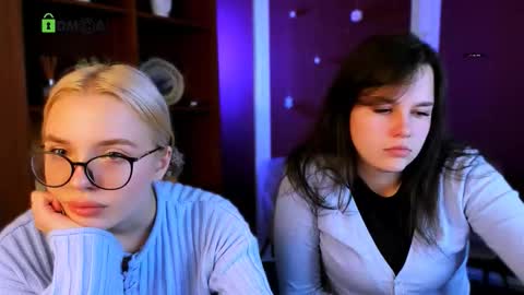 Snapshot of sendi_cais chatting on 01-09-26, 06:27 Sendi online show from 01-09-26, 06:27