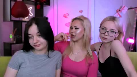 Snapshot of sendi_cais chatting on 02-18-26, 12:34 Sendi online show from 02-18-26, 12:34