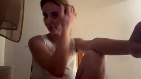 Snapshot of sennya_hayes chatting on 10-30-25, 09:15 Sennya online show from 10-30-25, 09:15