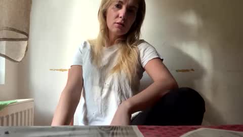 Snapshot of sennya_hayes chatting on 11-05-25, 11:32 Sennya online show from 11-05-25, 11:32