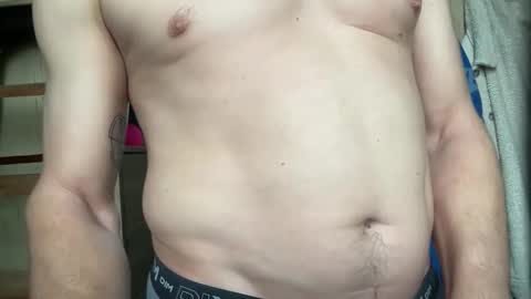 Snapshot of sens3439 chatting on 12-20-25, 02:35 sens3439 online show from 12-20-25, 02:35