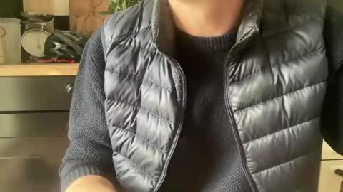 Snapshot of sens3439 chatting on 02-13-26, 10:00 sens3439 online show from 02-13-26, 10:00