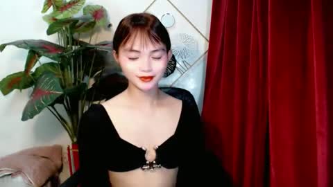 sensational_yeng online show from 10-12-25, 12:15