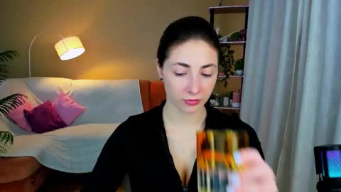 sensitiveheartt online show from 10-01-25, 07:31