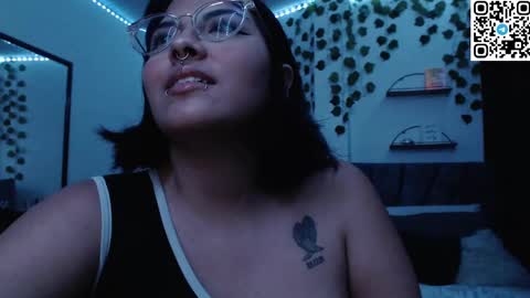 Camille and sophie online show from 12-30-24, 01:04