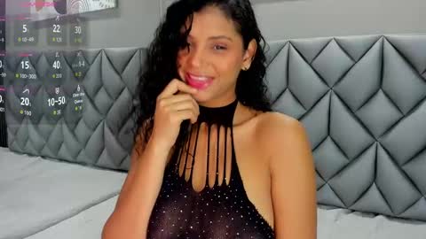 Snapshot of sensual_shantal chatting on 10-07-25, 12:02 sensual_shantal online show from 10-07-25, 12:02