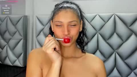 Snapshot of sensual_shantal chatting on 10-10-25, 12:37 sensual_shantal online show from 10-10-25, 12:37