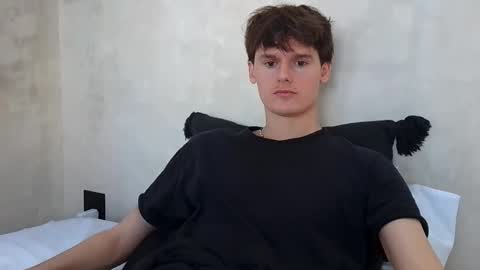 Cam online show from 10-20-25, 07:03