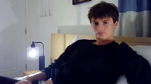 Cam online show from 11-25-25, 02:44