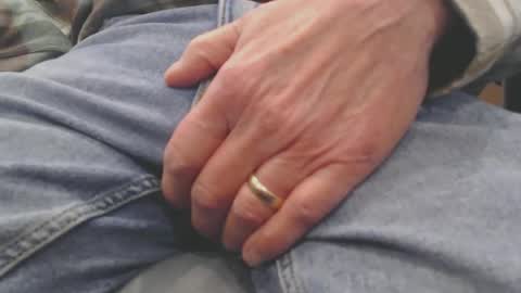 Snapshot of sensualgent69 chatting on 01-16-25, 09:40 sensual online show from 01-16-25, 09:40