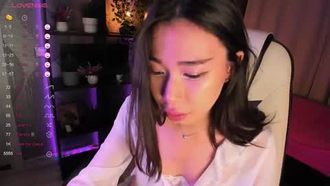 Snapshot of sensualily chatting on 10-01-25, 04:13 Kiki online show from 10-01-25, 04:13