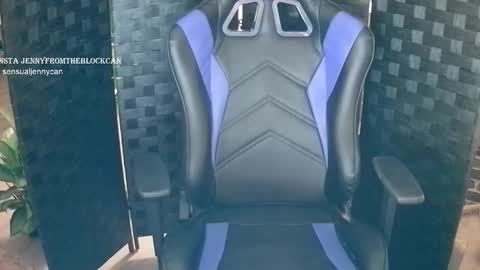 Snapshot of sensualjennn chatting on 02-23-25, 01:10 sensualjennn online show from 02-23-25, 01:10