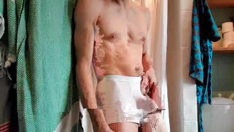 Snapshot of sensuasculine chatting on 03-05-25, 08:32 Matt online show from 03-05-25, 08:32