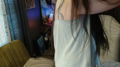 Snapshot of sentfrmheaven chatting on 12-27-24, 01:18 Tara online show from 12-27-24, 01:18