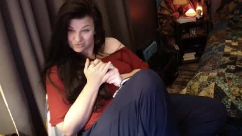 Snapshot of sentfrmheaven chatting on 12-15-25, 01:04 Tara online show from 12-15-25, 01:04