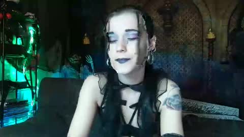 Seraphin Munster online show from 11-12-25, 06:08