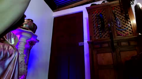 Serena Xyz online show from 11-13-25, 06:29