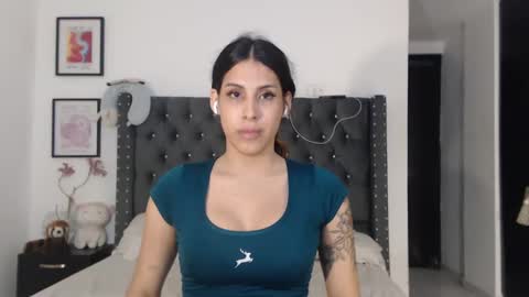 Snapshot of serenaroussee chatting on 12-06-24, 02:24 sararoussee online show from 12-06-24, 02:24